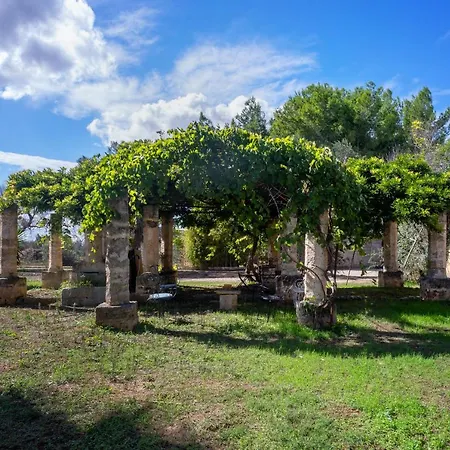 Masseria Tornesella Don Giuliano Parabita